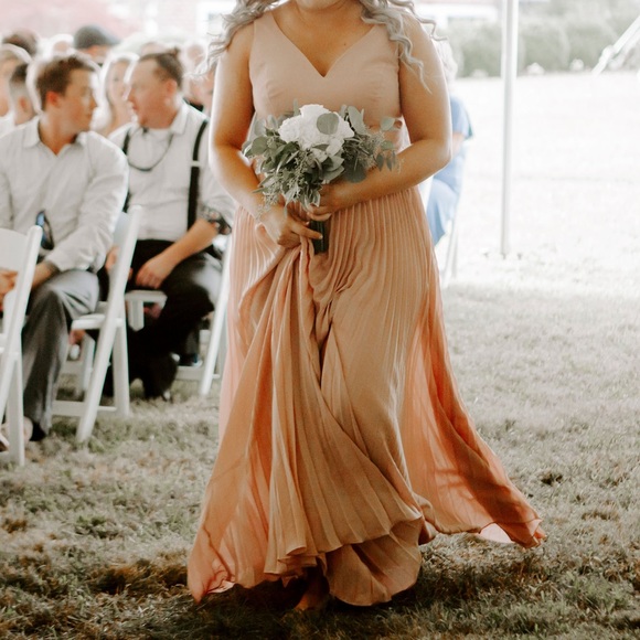 JJ house Dresses & Skirts - Beautiful Bridesmaids Dress NEVER WORN